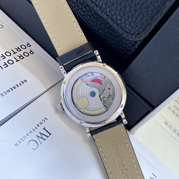 アイ・ダブリュー・シー角部分ディテール